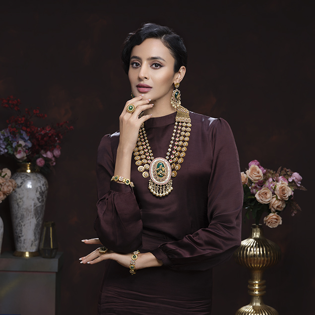 Traditional collection, women’s collection
